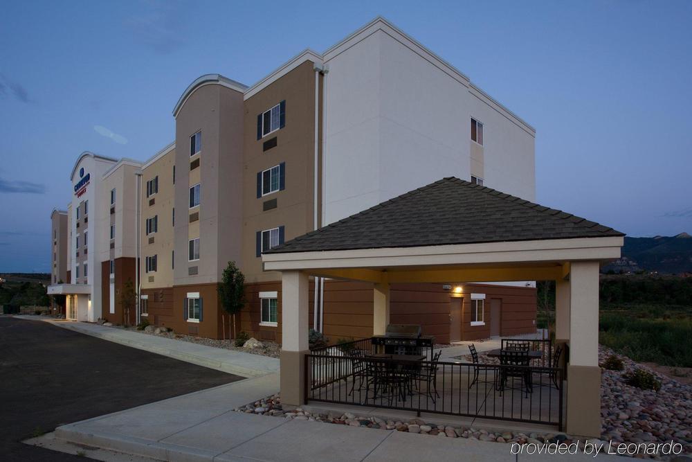 Western Slope Suites Parachute Exterior photo